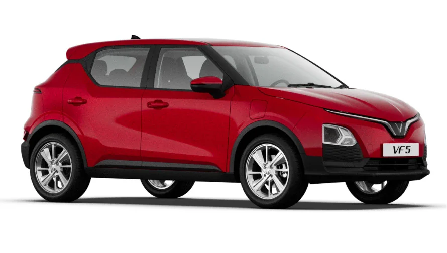 VinFast VF5 màu đỏ - dòng xe điện 4 chỗ của Taxi Điện Thạnh Phú